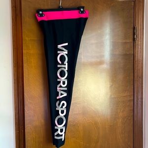 Never worn - Victoria’s Secret sport legging